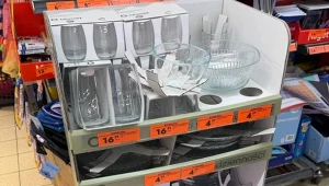 Biedronka zaskoczyła szklanymi naczyniami od 2,99 zł. Na żywo wyglądają jeszcze lepiej