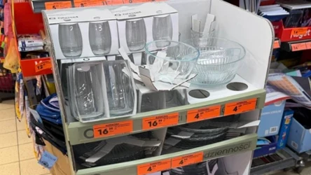 Biedronka zaskoczyła szklanymi naczyniami od 2,99 zł. Na żywo wyglądają jeszcze lepiej