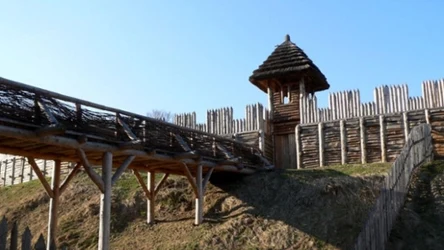 Czeski Biskupin oferuje niezapomniane wrażenia i pokaz historii w praktyce