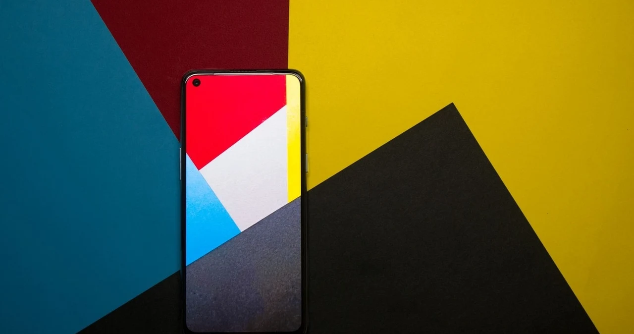 Telefon do 500 zł - myPhone N23 5G za 399 zł kontra Galaxy A16