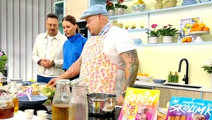 Flautas najlepiej smakują od razu po przygotowaniu, z porcją kremu z awokado