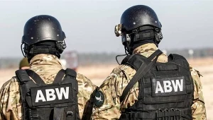Ładunek wybuchowy pod samochodem. Ukrainiec zatrzymany w Polsce