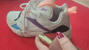 Po ćwiczeniach pryskam buty tym naparem. Brzydki wilgotny zapach znika