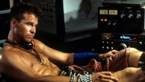 Val Kilmer w filmie "Wyspa doktora Moreau"
