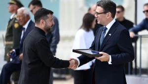 Wołodymyr Zełenski i Andy Burham podczas obchodów 35. rocznicy niepodległości Ukrainy