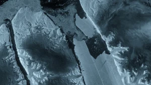Satelita uchwycił największe od lat cielenie się lodowca w Arktyce