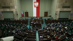 Nowy sondaż poparcia dla partii politycznych. Na zdj. sala obrad Sejmu