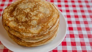 Zamiast mąki sypię do naleśników to. Wychodzą lekkie i sprężyste