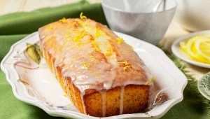 Orzeźwiające i delikatne ciasto cytrynowe 