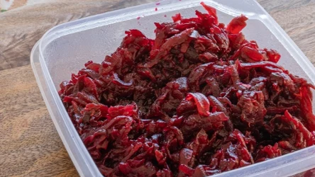 Buraki do słoików na zimę. Ten prosty przepis zawsze się sprawdza. 
