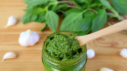Jak zrobić pyszne domowe pesto? 