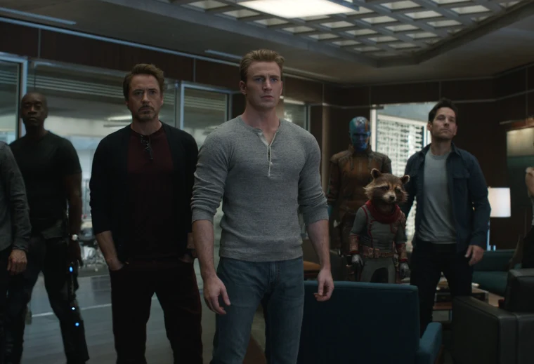 Kadr z filmu "Avengers: Koniec gry" Kadr z filmu "Avengers: Koniec gry"