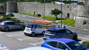 Zachowaj bilet z parkingu w Chorwacji. Rachunek może przyjść po latach