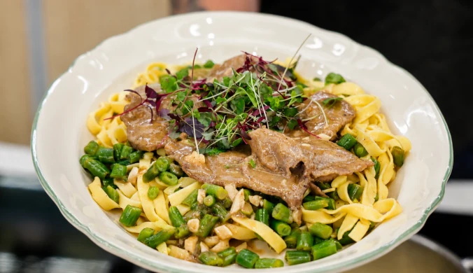 Eskalopki cielęce z tagliatelle, fasolką i sosem cytrynowym