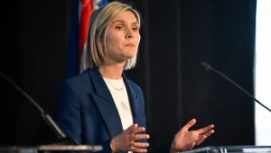 Premier Islandii Kristrun Frostadottir na konferencji prasowej w Reykjaviku