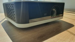 Epson Lifestudio Pop EF-61G: Niewielki projektor, który potrafi zaskoczyć