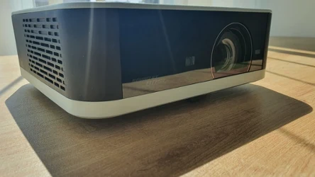 Epson Lifestudio Pop EF-61G: Niewielki projektor, który potrafi zaskoczyć