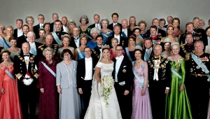 Ślub Wiktorii, księżniczki koronnej Szwecji i księcia Daniela w 2010 roku (na zdjęciu widoczni między innymi król Norwegii Harald V, królowa Danii Małgorzata II, królowa Niderlandów Beatrycze i król Belgów Albert II)