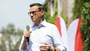Morawiecki przedstawia sposób na drogie paliwo. Chce zwrotów dla kierowców