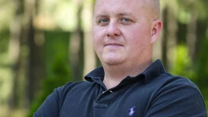 Wiktor szuka miłości na oczach całej Polski. Kim jest uczestnik "Rolnika"?