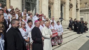 Górale przyjechali z Podhala. Wręczyli Leonowi XIV prezent