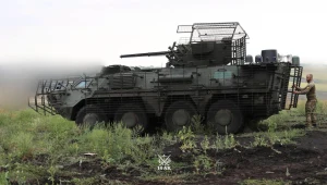 110 km/h, armata i zdolność pływania. Ukraiński BTR-4E "Bucefał" w akcji