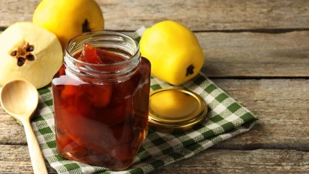 Mieszam pigwę z tymi dwoma składnikami. W zimie pomaga przy przeziębieniu