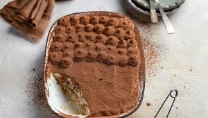 Klasyczne włoskie tiramisu to deser idealny
