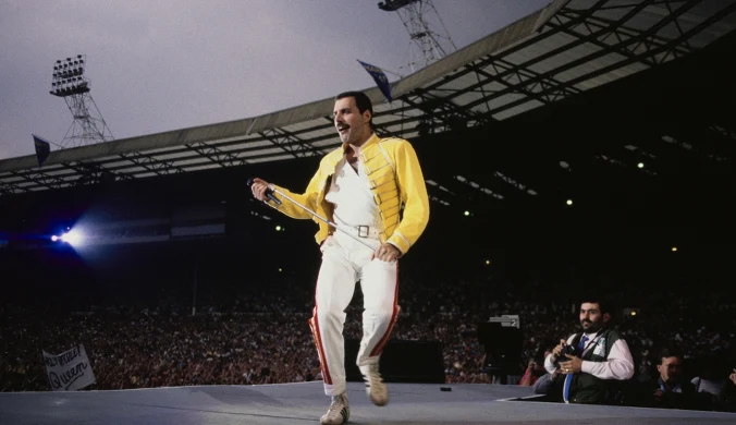 Freddie Mercury (Queen) uczczony w Londynie. Zdjęcia obiegły sieć