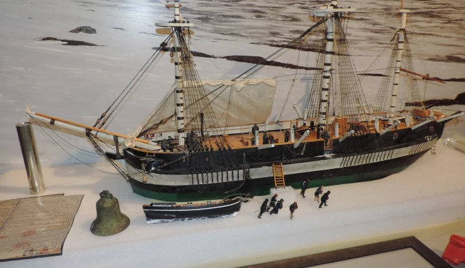 19 maja 1845 roku dwa okręty HMS Terror i HMS Erebus opuściły port