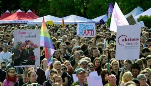 Protesty dzień przed wyborami w Niemczech. "Nie oddamy"