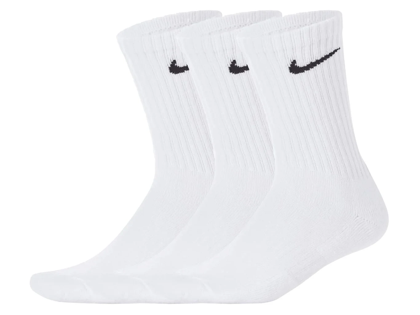 Skarpety sportowe, 3 pary Nike za 44,97 zł Trzy pary białych, sportowych skarpet Nike z czarnym logo umieszczonym na ściągaczu.