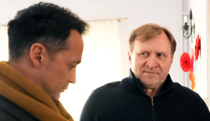 Mariusz (Rafał Cieszyński) nie zdąży uratować Dąbrowskiego (Piotr Kaźmierczak)