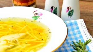Pyszny i sprawdzony przepis na aromatyczny rosół