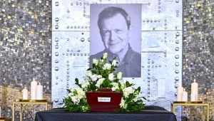 Pogrzeb Jana Frycza. Tłumy przyszły pożegnać wybitnego aktora