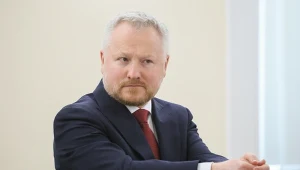 Wiceminister finansów Jurand Drop przekonuje w rozmowie z Polską Agencją Prasową, że pomysł przekazywania części wpływów z ETS do wspólnego, unijnego budżetu nie jest korzystny dla poszczególnych krajów UE.