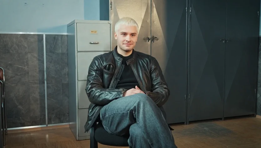 Mateusz Rozwadowski o tajemniczej roli w serialu "Pionek"