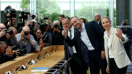 Ludwik Sobolewski: Dzieje się