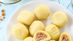Mięciutkie pyzy z mięsem to smak dzieciństwa