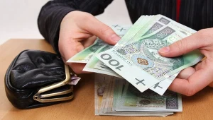 Ile wyniesie minimalna krajowa netto w 2027 roku? 