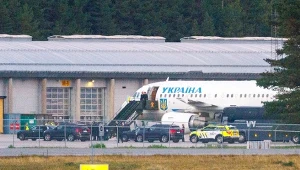 Zełenski o krok od tragedii. Chwile grozy na lotnisku