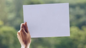 Zanim ruszy ogrzewanie, sprawdź okna kartką. Możesz sporo zaoszczędzić