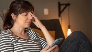 "Telefon piszczy jak najęty". Rodzice zaczynają mieć dość klasowych grup