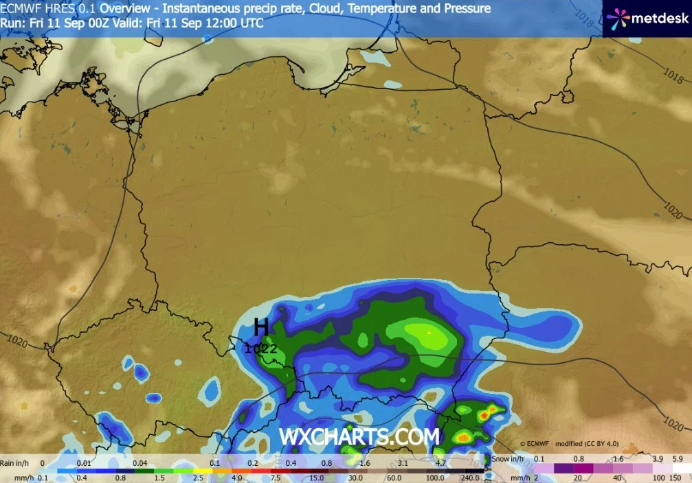 Prognoza opadów nad południową Polską z przewagą intensywniejszych opadów na południowym zachodzie oraz oznaczeniem wyżu atmosferycznego w okolicach Górnego Śląska.