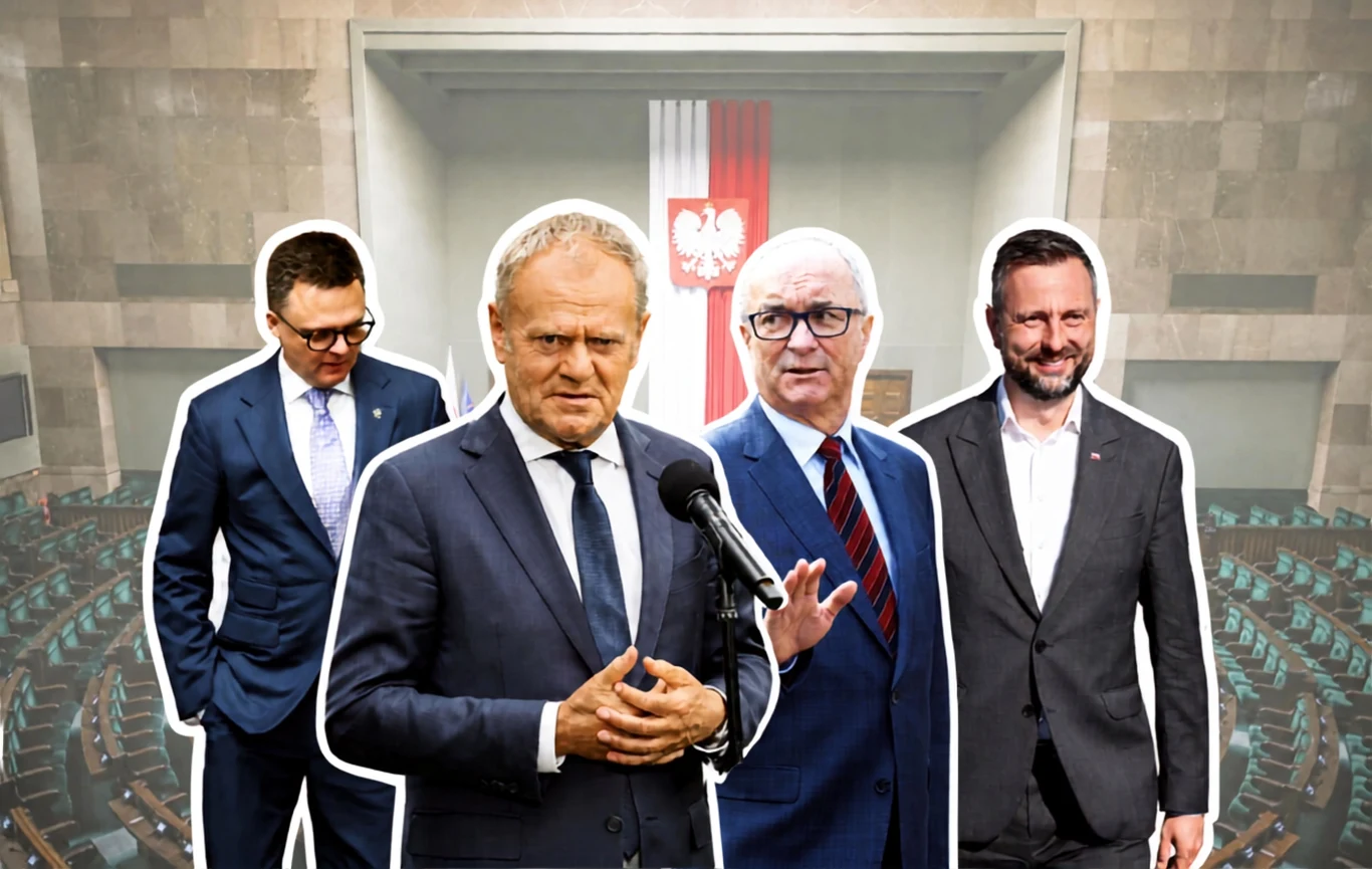 Od lewej: Szymon Hołownia, premier Donald Tusk, Włodzimierz Czarzasty, Władysław Kosiniak-Kamysz Czterech elegancko ubranych mężczyzn polityków stoi na tle sali sejmowej z widocznym godłem Polski i biało-czerwoną flagą.