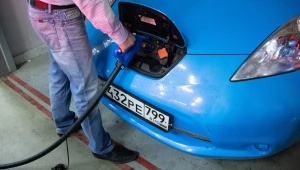 Rosjanie masowo kupują samochody elektryczne. Wśród aut używanych króluje tani Nissan Leaf