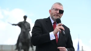 Braun z młotem przy pomniku UPA. Strona ukraińska reaguje