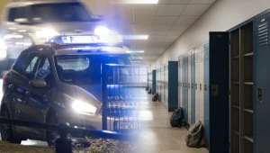 Policja wezwana do gdyńskiej szkoły średniej. Zdj. ilustracyjne