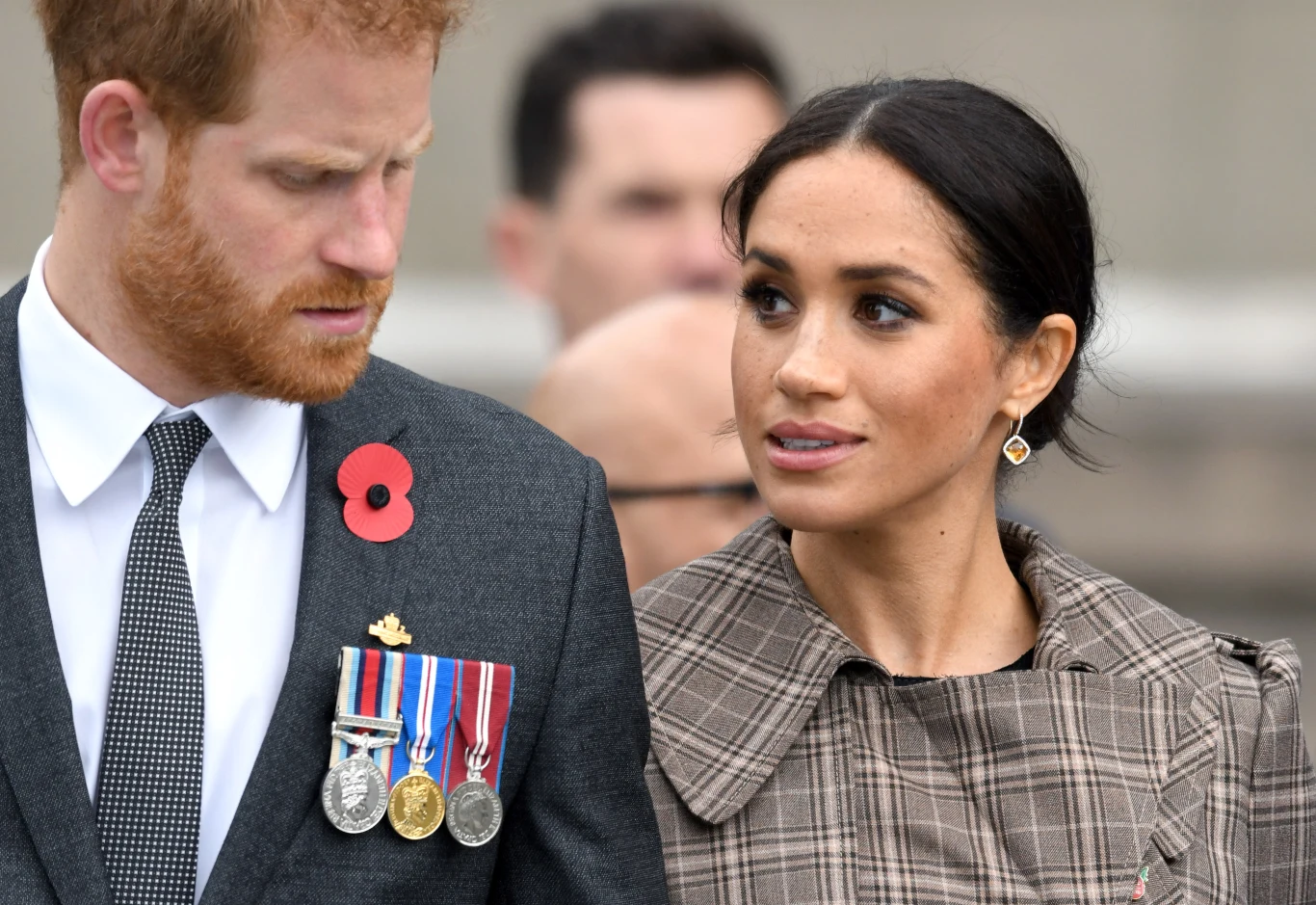Książę Harry i Meghan Markle zaskoczyli nagłą zmianą szkoły swoich dzieci Archie i Lilibet nie będą chodzić do wybranej szkoły. Harry i Meghan zmienili decyzję