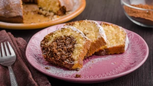 Ekspresowa babka dwukolorowa to błyskawiczny wypiek do niedzielnej kawy